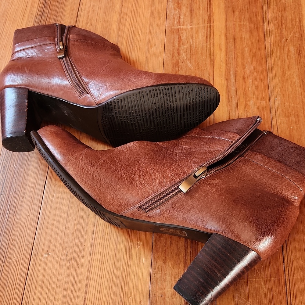 Antelope Brown Ankle Boots - Picture 6 of 6